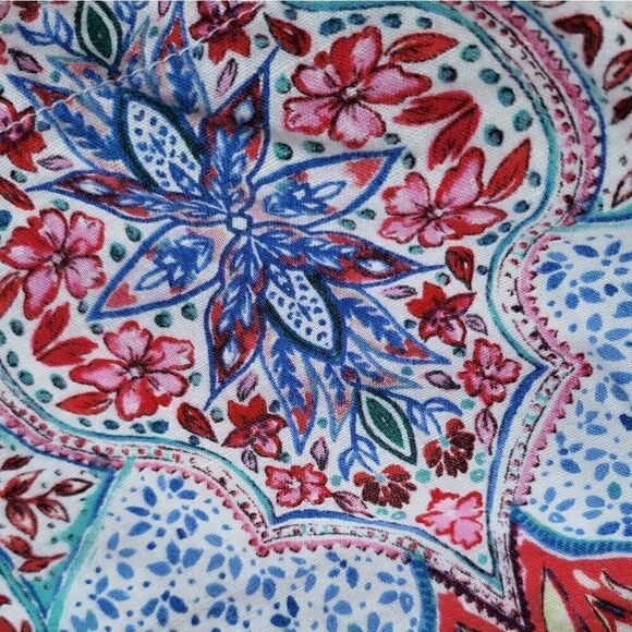 Gap size med patriotic summer shorts - Picture 9 of 10